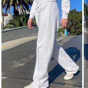 John Galt Light Gray Soft
Anastasia Sweatpants